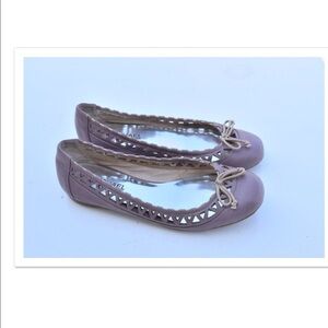 Michal Kors flats